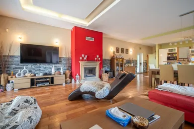 Na predaj dom, 225 m², Bratislava-Rusovce, Trajánova