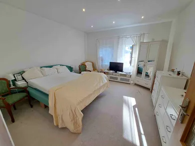 Na predaj 1-izbový dom, 266 m², Vlčany