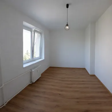 Na prenájom 3-izbový byt, 56 m², Košice-Sever, Hlinkova