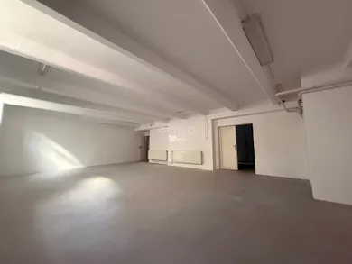 Na prenájom objekt v Bratislava-Staré Mesto · €1 600 · Čiastočná rekonštrukcia