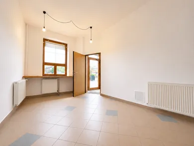Komerčné priestory na prenájom, Žilina · €590