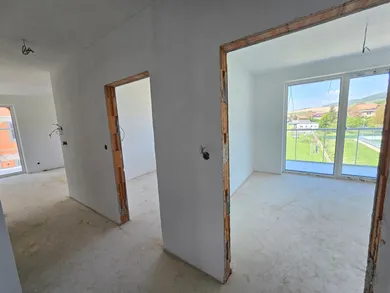 Na predaj 3-izbový byt, 62 m², Hôrky, Družstevná
