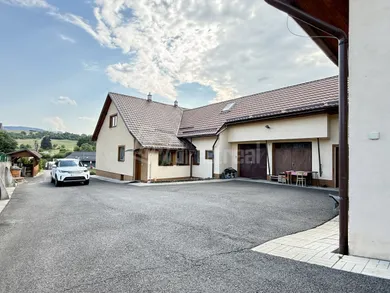 Na predaj dom, 350 m², Kriváň