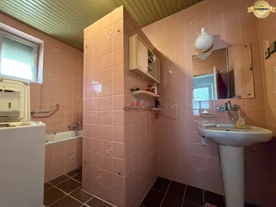 Na predaj 4-izbový dom, 130 m², Dubovany