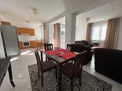 Na predaj 4-izbový byt, 101 m², Bratislava-Nové Mesto, Na Revíne