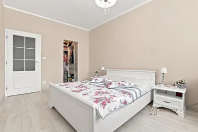 Na predaj 2-izbový byt, 57 m², Miloslavov, Slávičia ulica