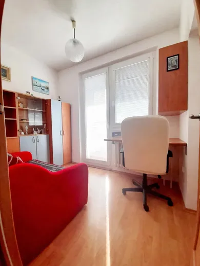 Na prenájom 2-izbový byt, 52 m², Bratislava-Petržalka, Černyševského