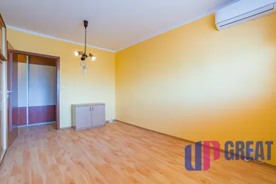Na predaj 3-izbový byt, 78 m², Nové Mesto nad Váhom, Piešťanská