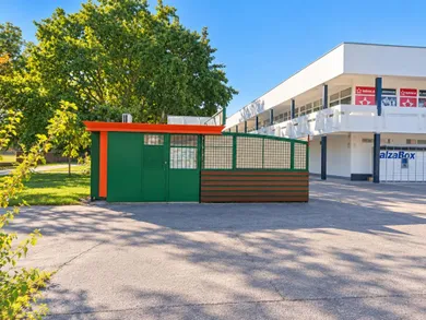 Na prenájom komerčné, 25 m², Bratislava-Ružinov, Seberíniho