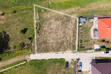 Na predaj pozemok, 655 m², Paňovce, neverejná