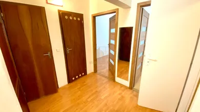 Na predaj 2-izbový byt, 47 m², Nové Mesto nad Váhom, Tematínska