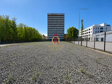 Działki na sprzedaż, Bratislava-Dúbravka · €770 000