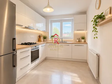 Na prenájom 4-izbový byt, 145 m², Banská Bystrica, M. Rázusa