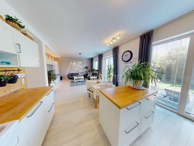 Mieszkania na sprzedaż, 4-pokojowe, Bratislava-Vrakuňa · €373 900