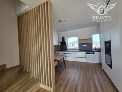 Na predaj dom, 158 m², Kolárovo
