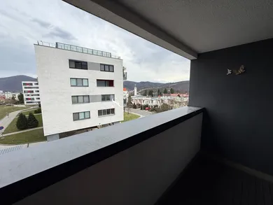 Na predaj 2-izbový byt, 52 m², Banská Bystrica, Komenského