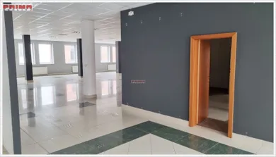Na prenájom komerčné, 400 m², Žilina, Radničná