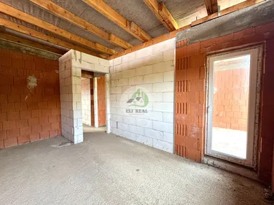 Na predaj 4-izbový dom, 150 m², Sokoľany