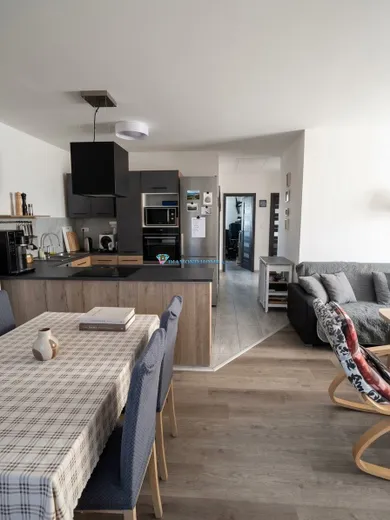 Na predaj dom, 325 m², Dunajský Klátov