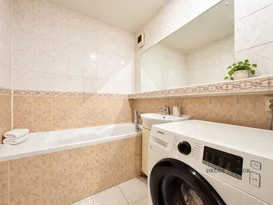 Na predaj 3-izbový byt, 64 m², Bratislava-Petržalka, Gercenova