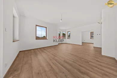 Na predaj 4-izbový dom, 108 m², Veľký Grob, Fialková