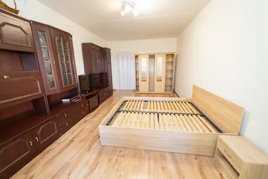 Na predaj 2-izbový byt, 64 m², Veľký Krtíš
