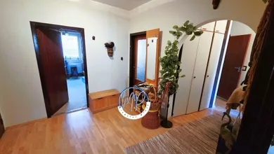 Na predaj 4-izbový byt, 84 m², Bratislava-Petržalka, Bulíkova