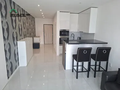 Byty na prenájom 2-izbový, Prievidza · €520