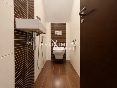 Na predaj 4-izbový byt, 115 m², Košice-Staré Mesto, Zimná