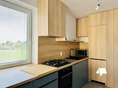 Byty na prenájom 3-izbový, Nitra · €1 200
