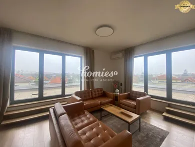 Na prenájom 4-izbový byt, 150 m², Nitra
