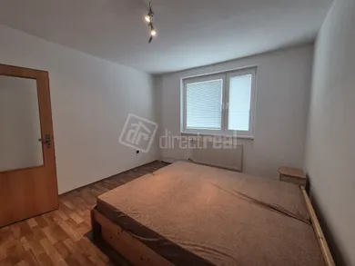 Na prenájom 3-izbový byt, 109 m², Trenčín, Halalovka