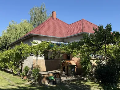 Na predaj 3-izbový dom, 150 m², Diakovce