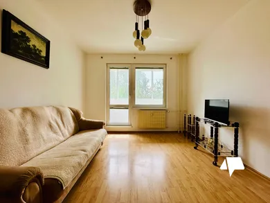 Na prenájom 1-izbový byt, 38 m², Nitra