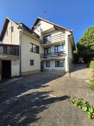 Na predaj dom, 405 m², Nána, Madáchová