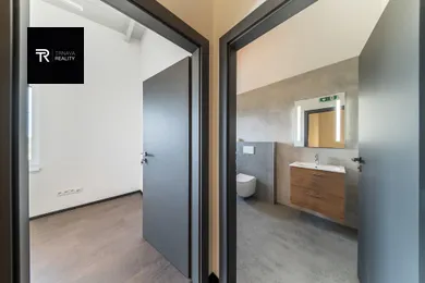 Na prenájom komerčné, 66 m², Trnava, Železničná ulica