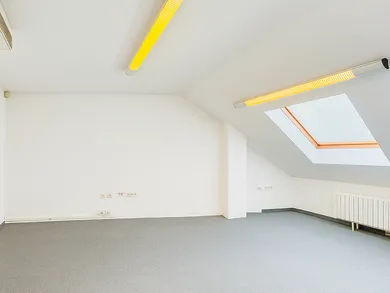 Na prenájom komerčné v Žilina · €738 · Čiastočná rekonštrukcia