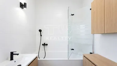 Na predaj 3-izbový byt, 87 m², Partizánske