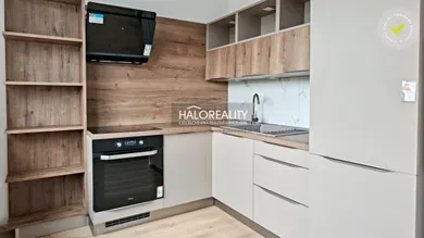 Mieszkania na sprzedaż, 2-pokojowe, Bratislava-Dúbravka · €252 000