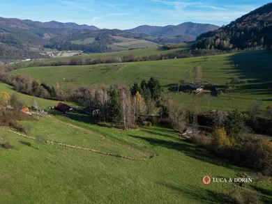 Na predaj pozemok, 120 m², Lúky