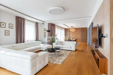 Mieszkania na wynajem, 5-pokojowe, Bratislava-Staré Mesto · €3500