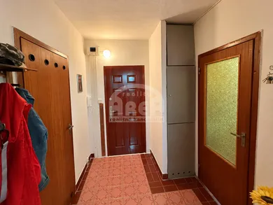 Na predaj 3-izbový byt, 70 m², Michalovce, -
