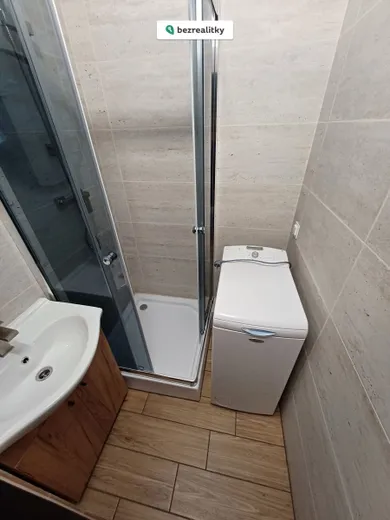 Na prenájom 1-izbový byt, 27 m², Trenčín