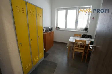 Na prenájom komerčné, 100 m², Martin, Československej armády
