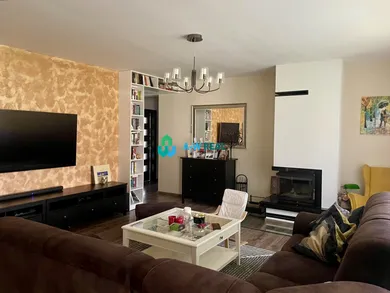 Na predaj dom, 225 m², Topoľníky