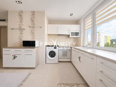 Mieszkania na sprzedaż, 3-pokojowe, Košice-Nad jazerom · €229 990