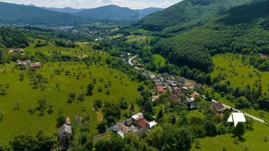 Domy na predaj 6-izbový, Nová Baňa · €139 900