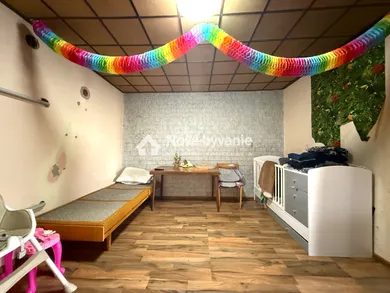 Na predaj 3-izbový dom, 327 m², Farná