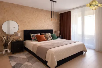 Na prenájom 2-izbový byt, 51 m², Bratislava-Staré Mesto, Čulenova