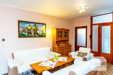 Na predaj 6-izbový dom, 160 m², Sečovce, Krátka